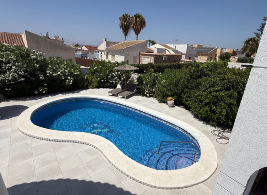 Resale - Villa - Torrevieia - Costa Blanca