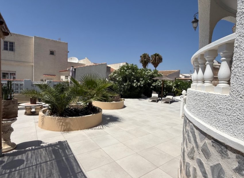 Resale - Villa - Torrevieia - Costa Blanca