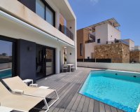 Resale - Villa - Torrevieia - Costa Blanca