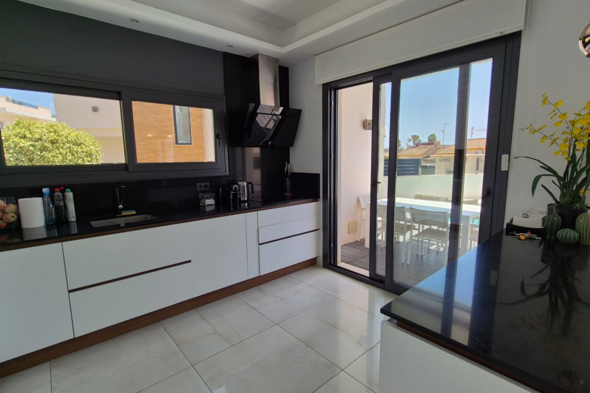 Resale - Villa - Torrevieia - Costa Blanca