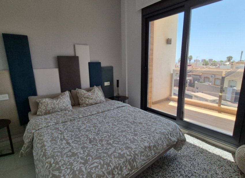 Resale - Villa - Torrevieia - Costa Blanca