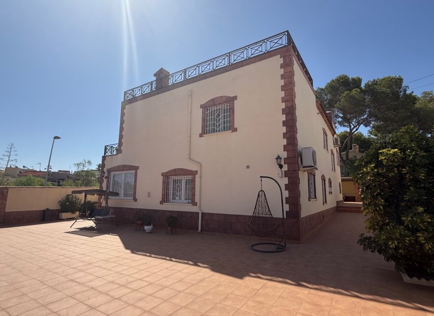 Resale - Villa - Torrevieia - Costa Blanca