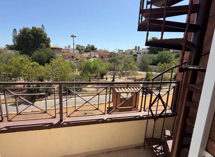 Resale - Villa - Torrevieia - Costa Blanca