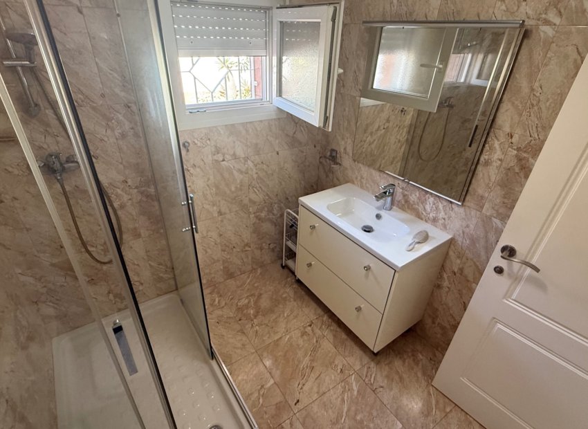 Resale - Villa - Torrevieia - Costa Blanca