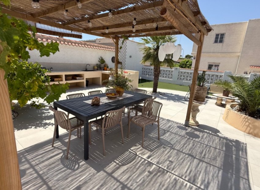 Resale - Villa - Torrevieia - Costa Blanca