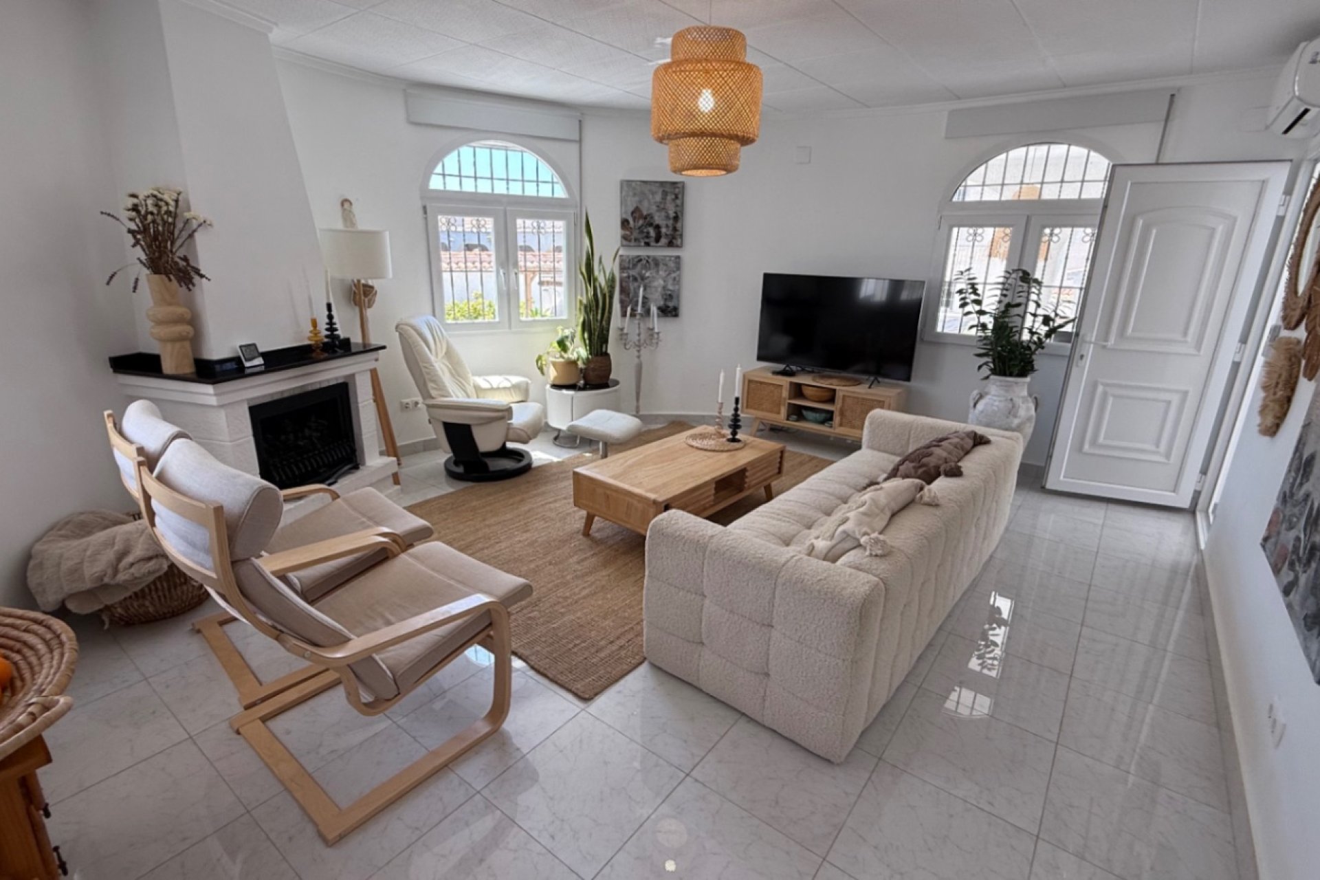 Resale - Villa - Torrevieia - Costa Blanca