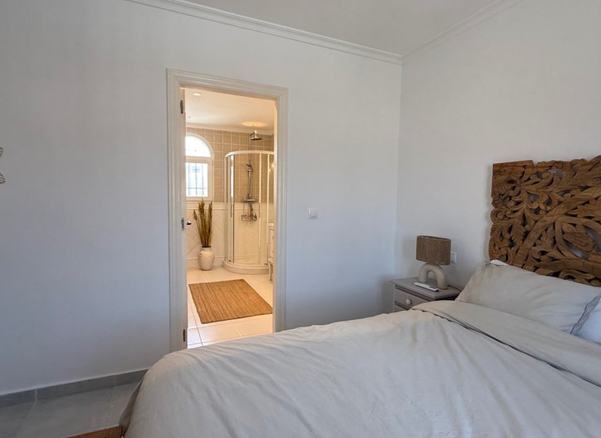 Resale - Villa - Torrevieia - Costa Blanca