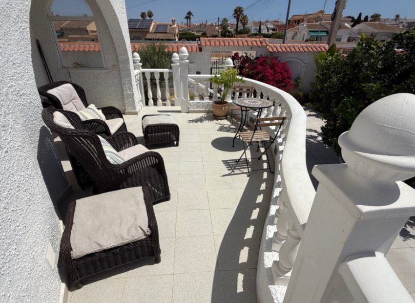 Resale - Villa - Torrevieia - Costa Blanca
