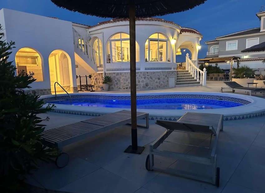 Resale - Villa - Torrevieia - Costa Blanca