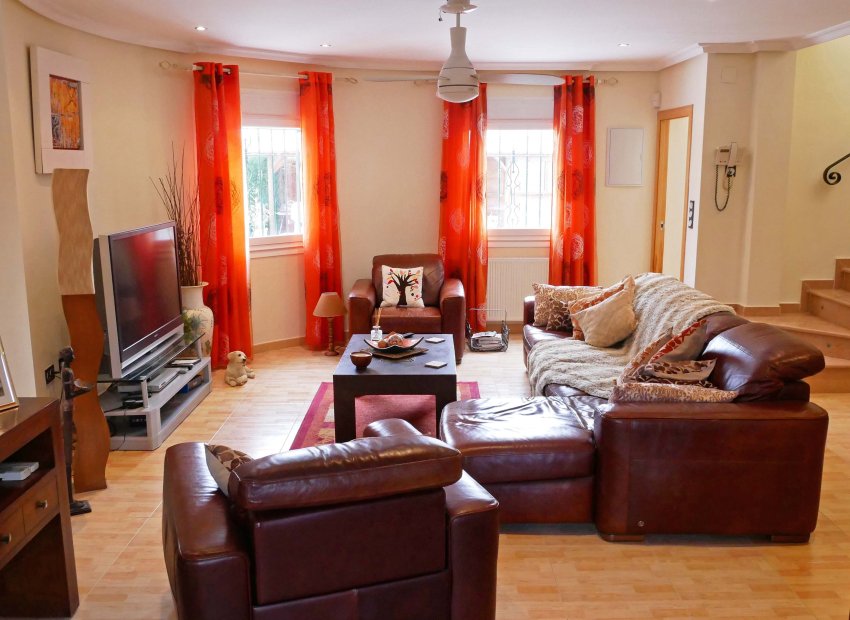 Resale - Villa - Torrevieia - El Chaparral