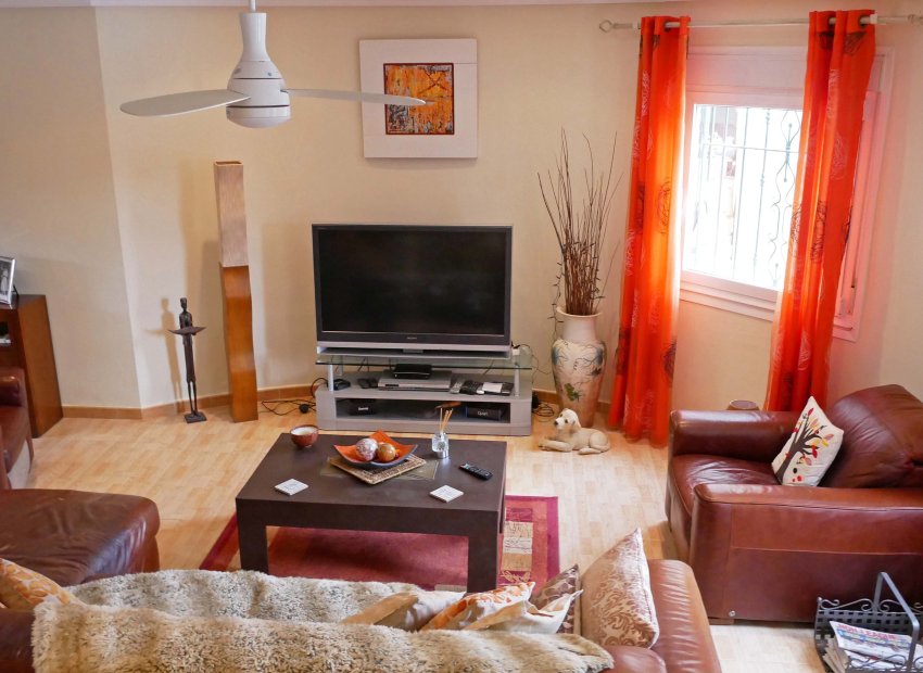 Resale - Villa - Torrevieia - El Chaparral