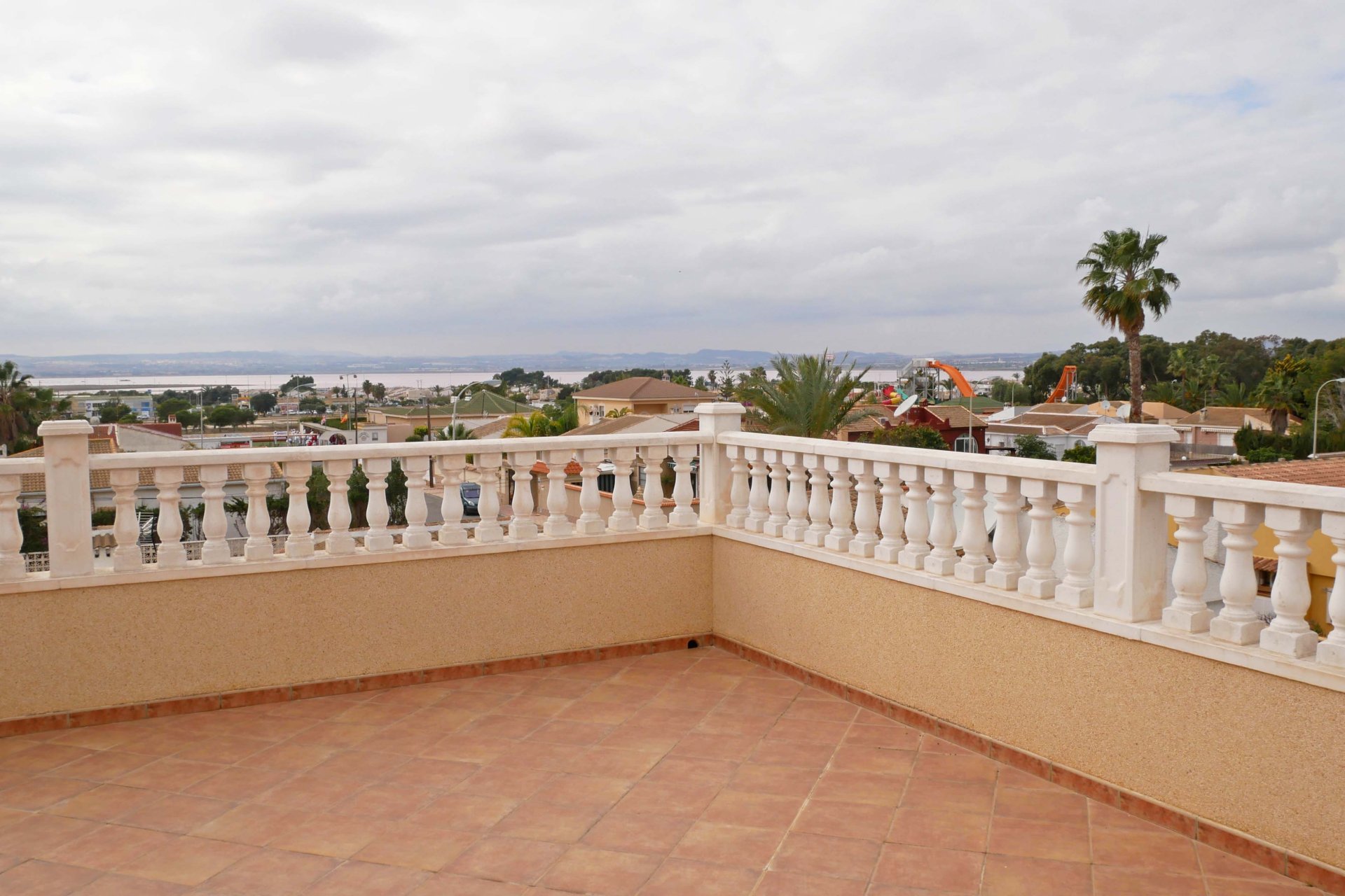 Resale - Villa - Torrevieia - El Chaparral