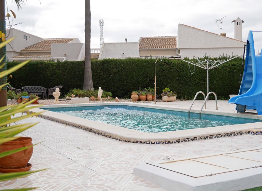 Resale - Villa - Torrevieia - El Chaparral