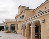 Resale - Villa - Torrevieia - El Chaparral