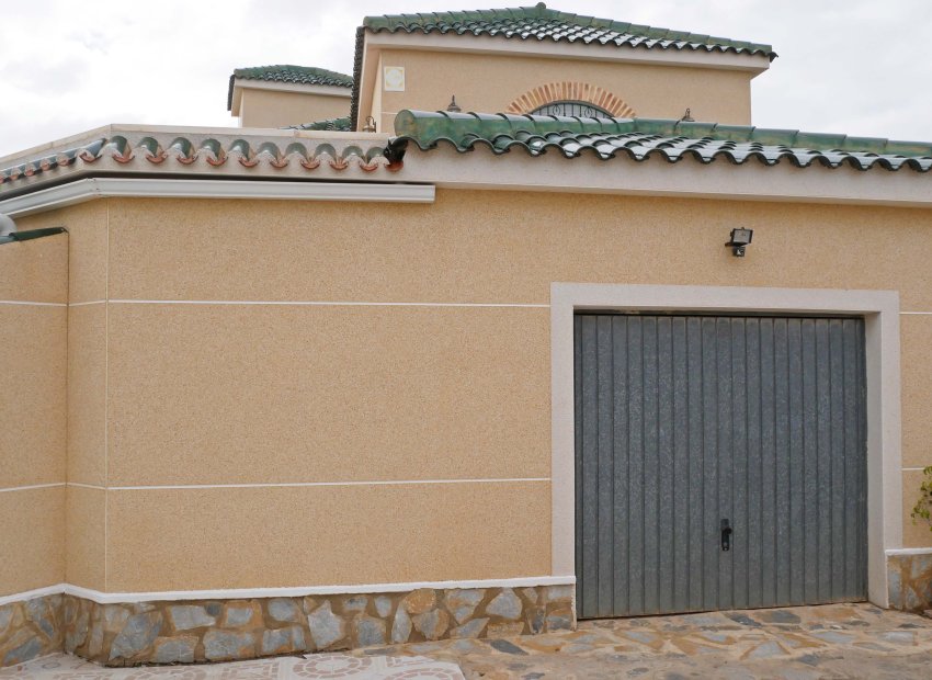 Resale - Villa - Torrevieia - El Chaparral