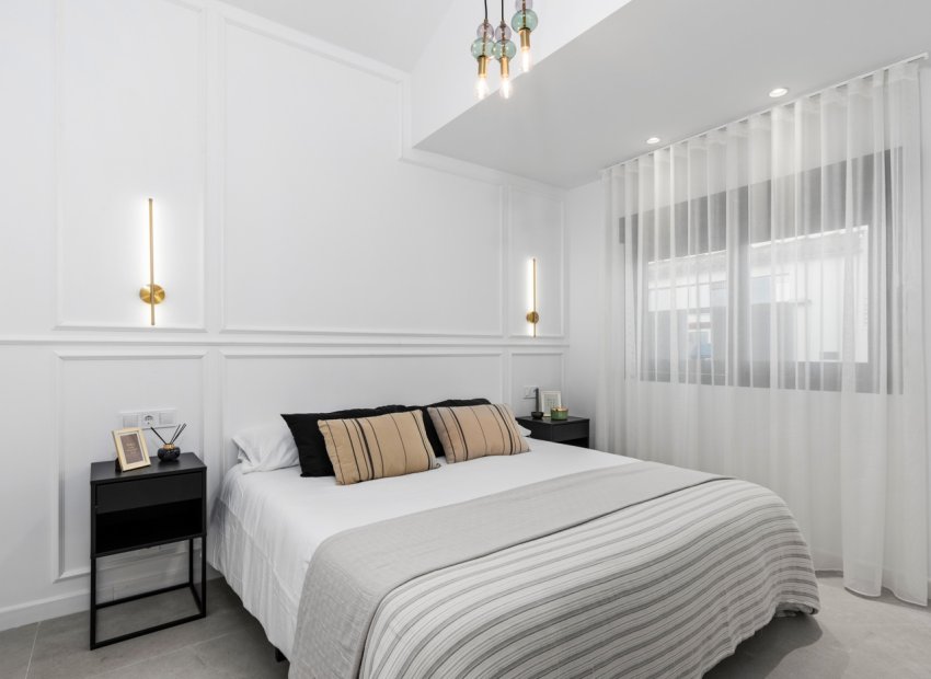 Resale - Villa - Torrevieia - El Chaparral