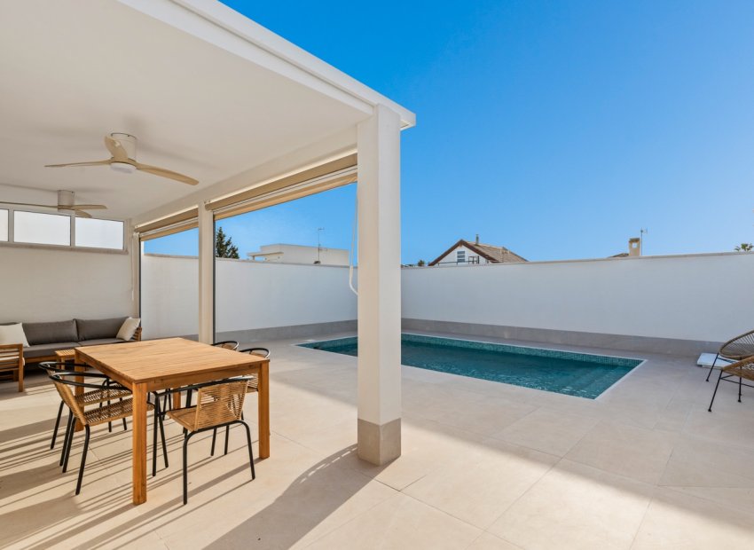 Resale - Villa - Torrevieia - El Chaparral