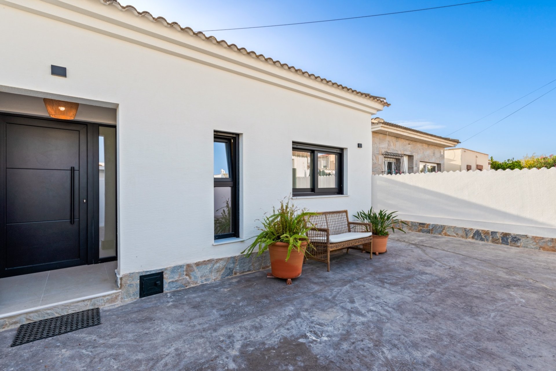 Resale - Villa - Torrevieia - El Chaparral