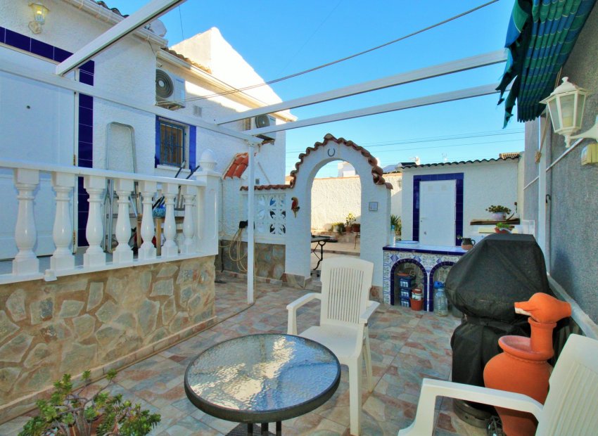 Resale - Villa - Torrevieia - El Chaparral