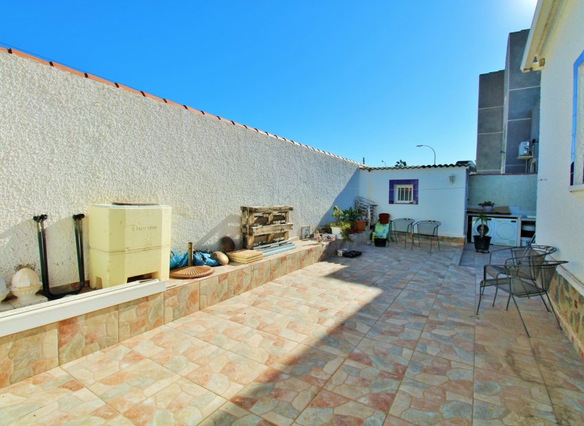 Resale - Villa - Torrevieia - El Chaparral