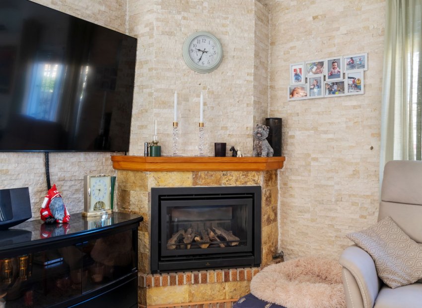 Resale - Villa - Torrevieia - El Chaparral