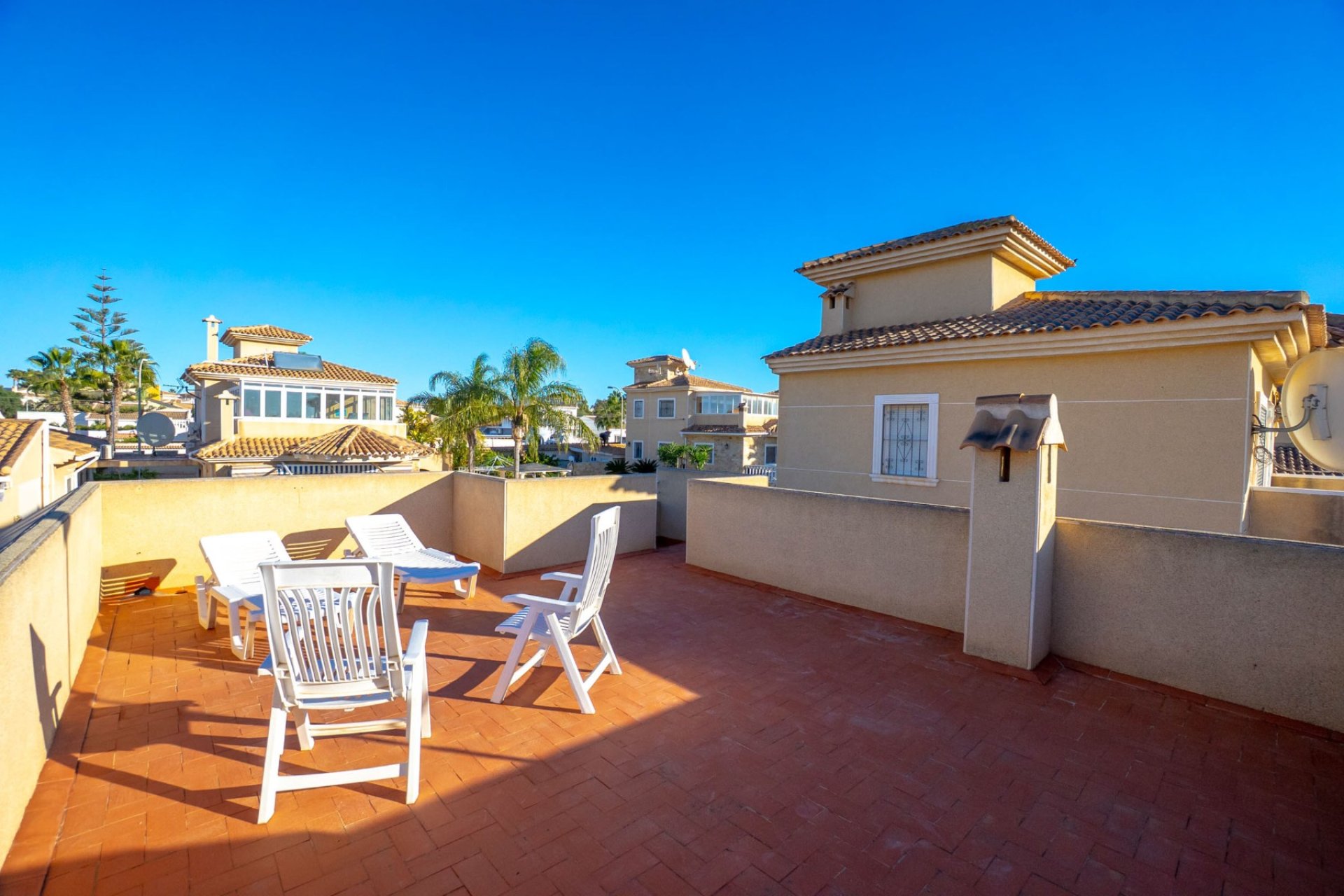 Resale - Villa - Torrevieia - El Chaparral