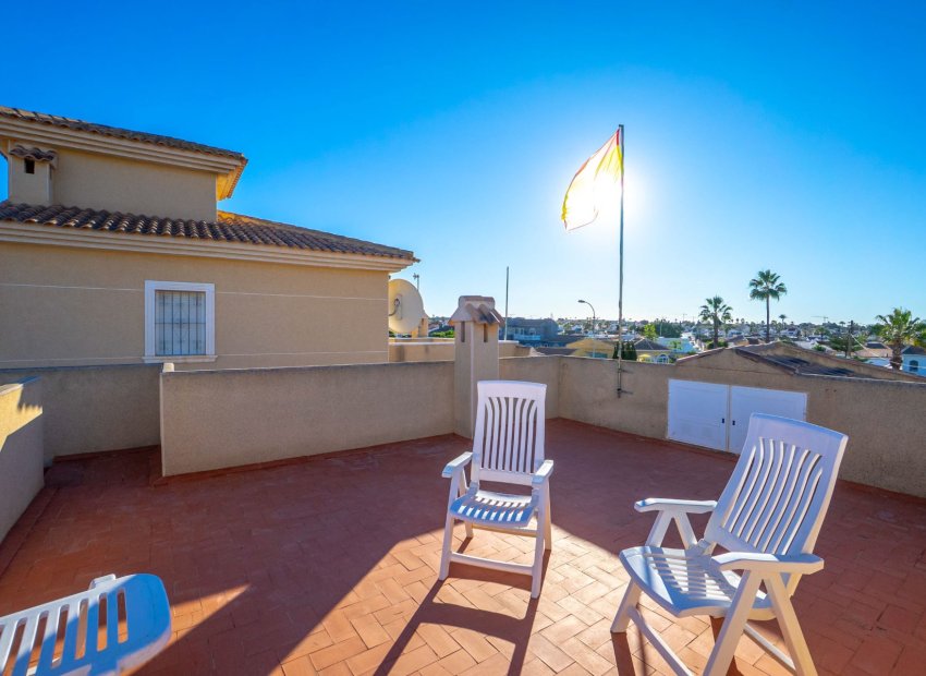 Resale - Villa - Torrevieia - El Chaparral
