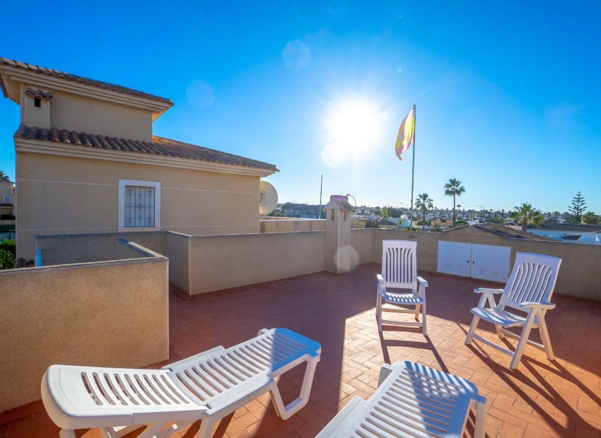 Resale - Villa - Torrevieia - El Chaparral
