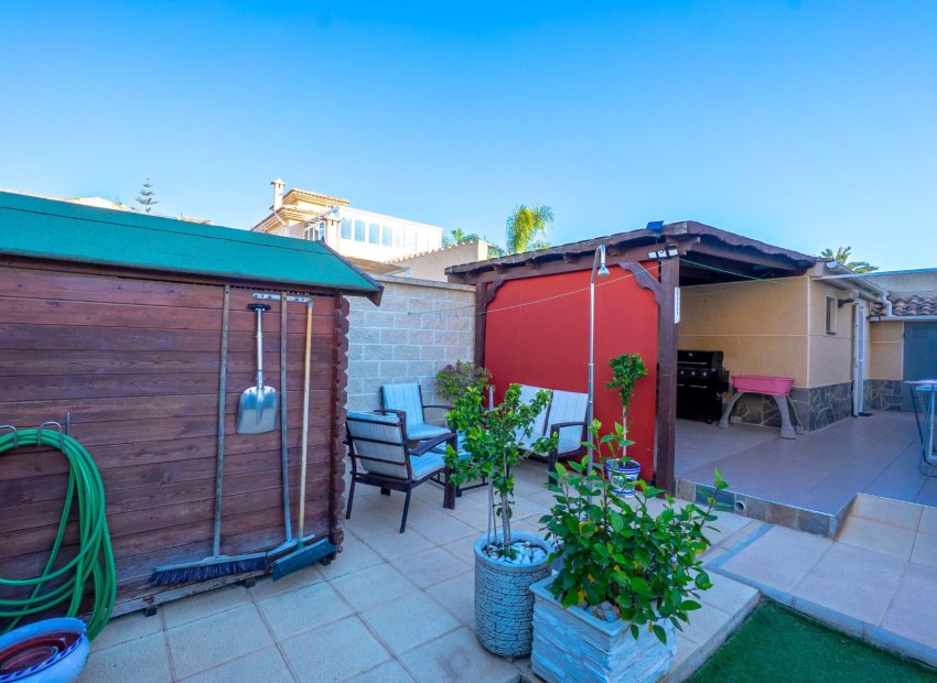 Resale - Villa - Torrevieia - El Chaparral