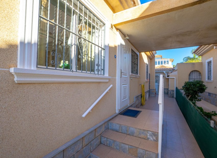 Resale - Villa - Torrevieia - El Chaparral