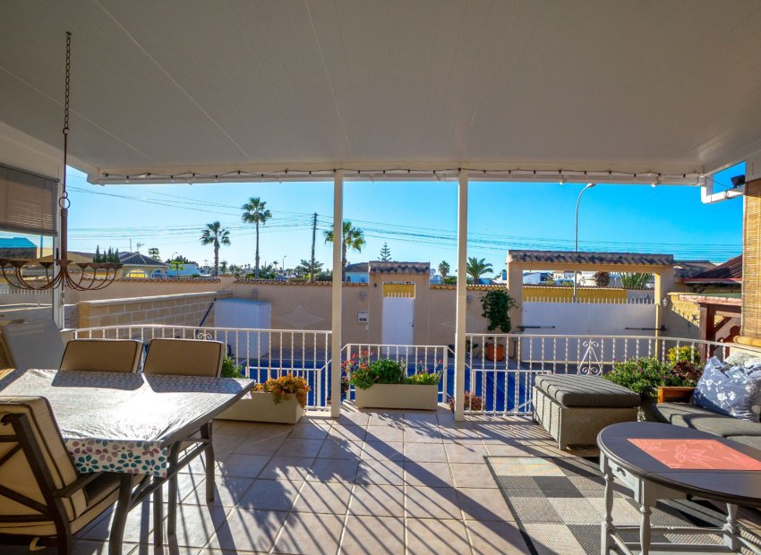 Resale - Villa - Torrevieia - El Chaparral