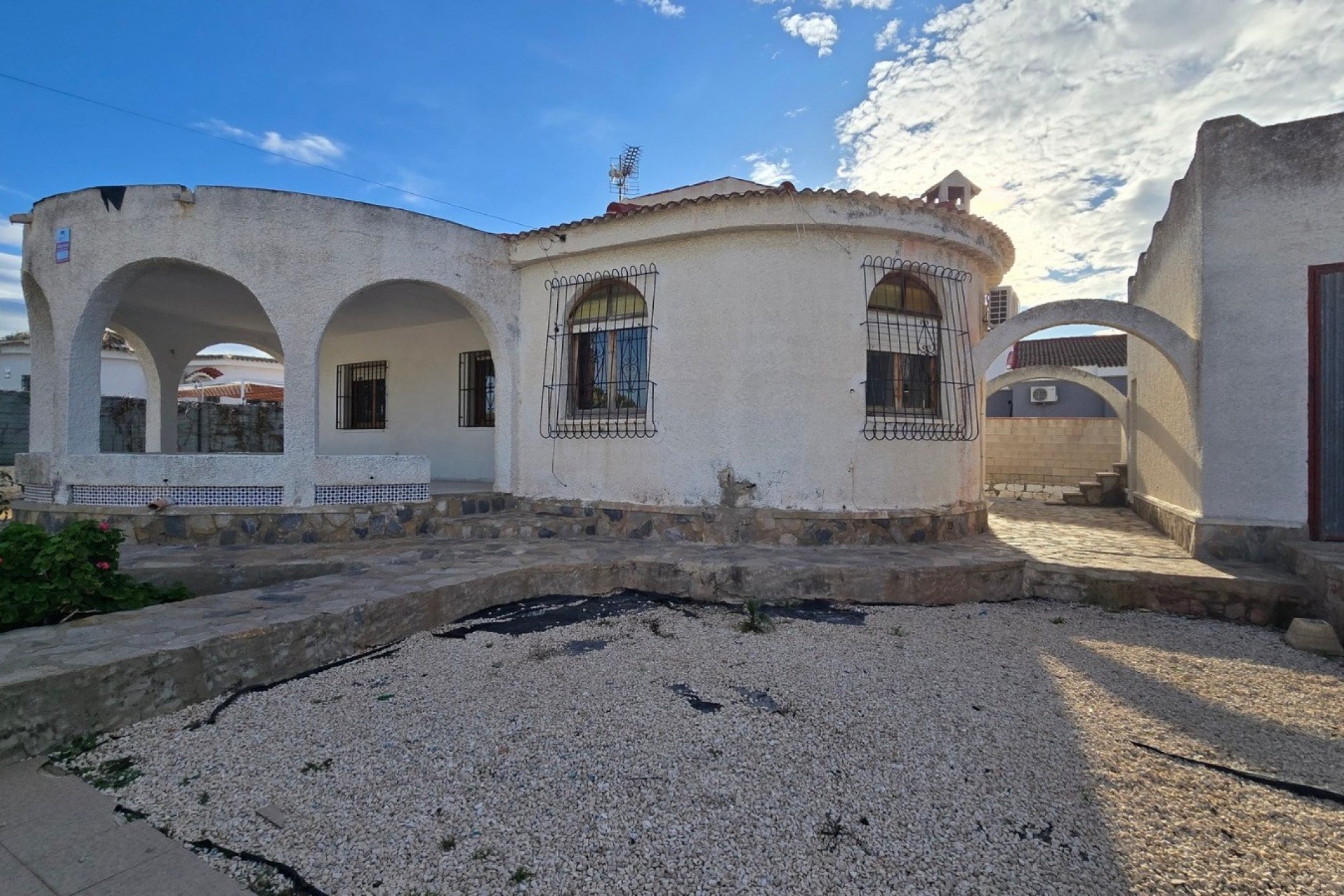 Resale - Villa - Torrevieia - El Chaparral