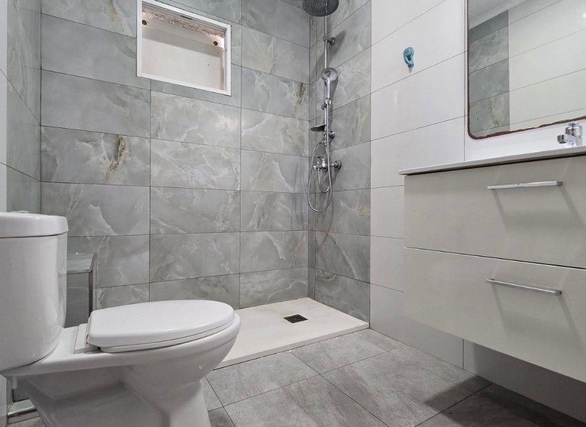 Resale - Villa - Torrevieia - El Chaparral