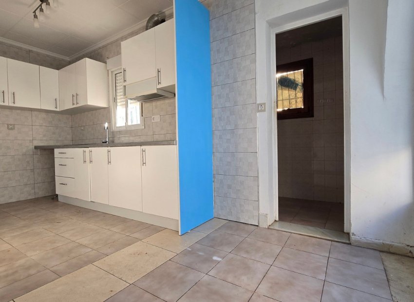 Resale - Villa - Torrevieia - El Chaparral