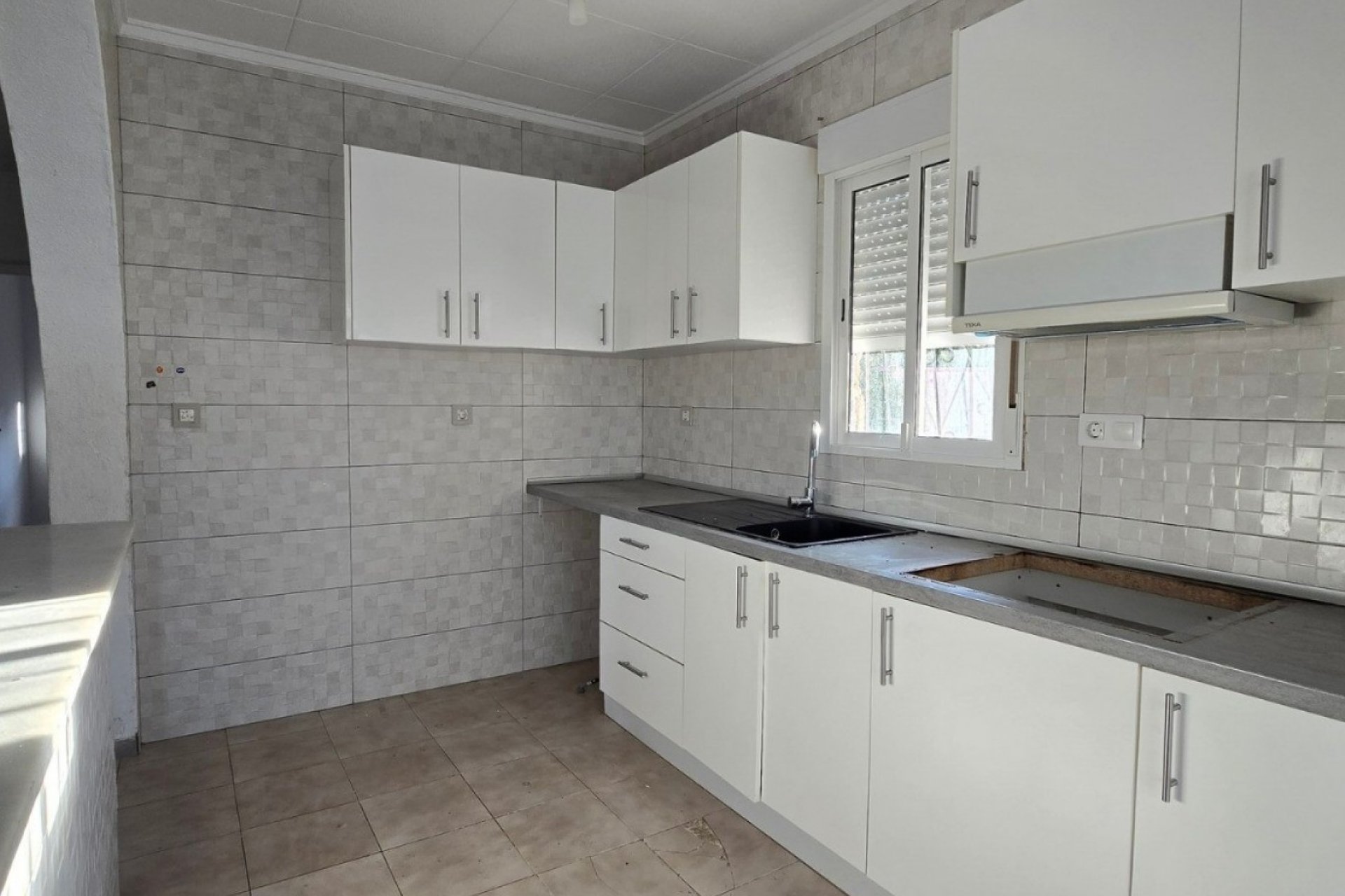 Resale - Villa - Torrevieia - El Chaparral