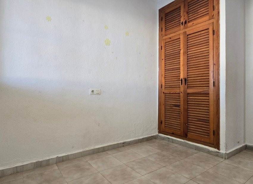 Resale - Villa - Torrevieia - El Chaparral