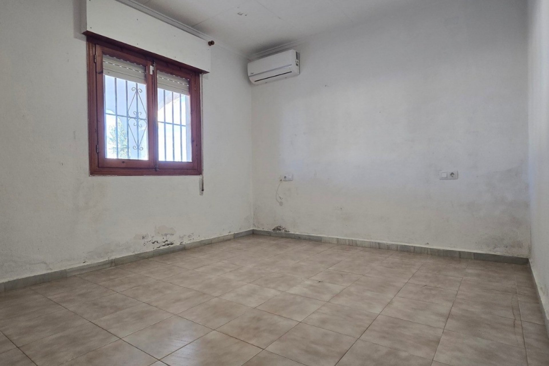 Resale - Villa - Torrevieia - El Chaparral