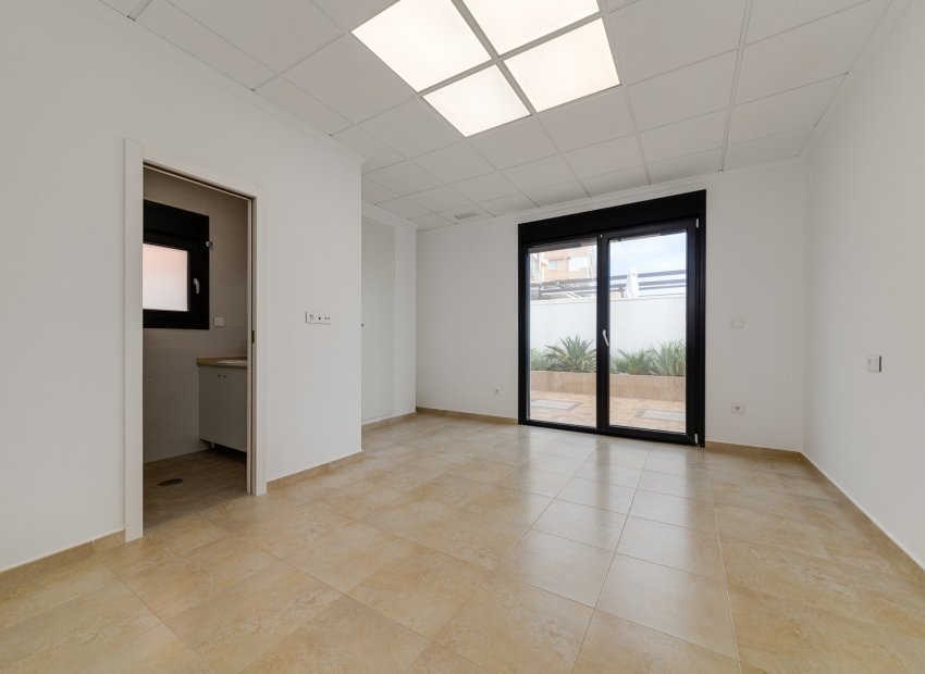 Resale - Villa - Torrevieia - La Mata