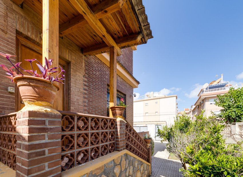 Resale - Villa - Torrevieia - La Mata