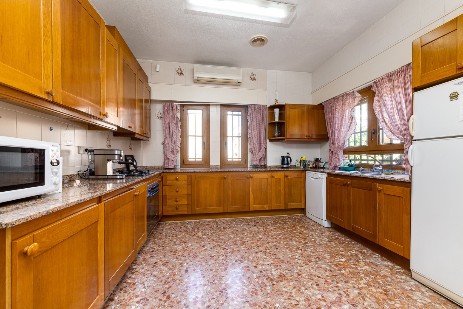 Resale - Villa - Torrevieia - La Mata