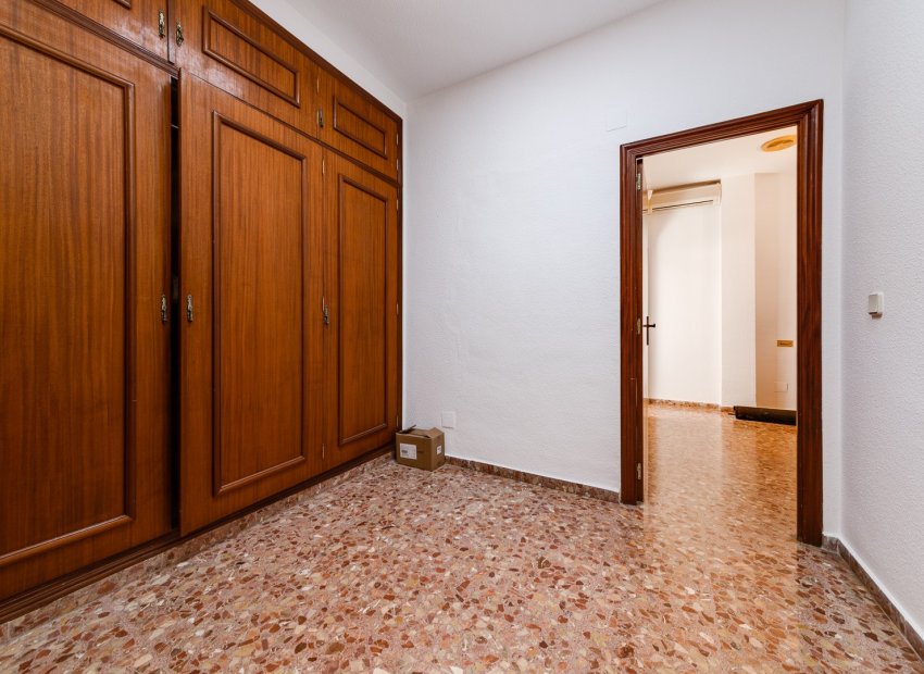 Resale - Villa - Torrevieia - La Mata