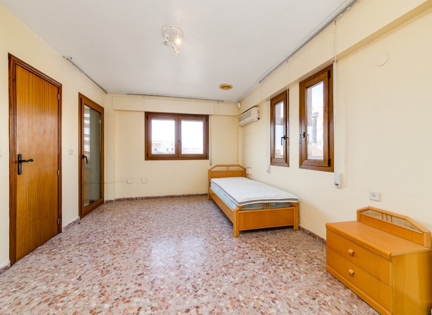 Resale - Villa - Torrevieia - La Mata