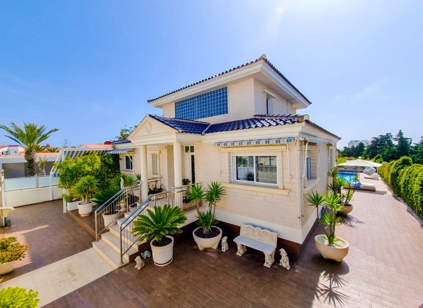 Resale - Villa - Torrevieia - La Mata