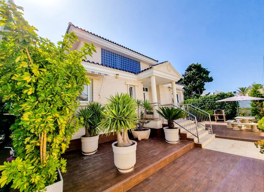 Resale - Villa - Torrevieia - La Mata