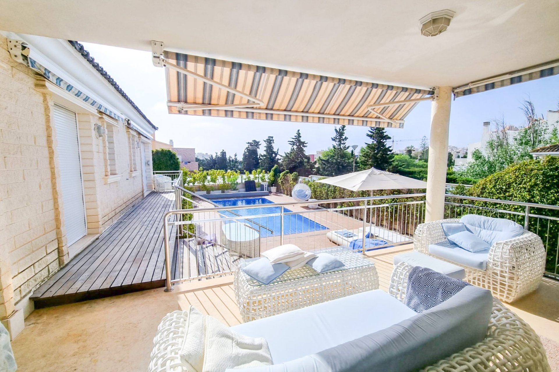 Resale - Villa - Torrevieia - La Mata