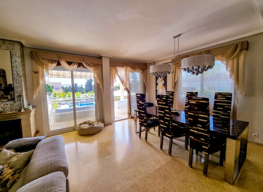 Resale - Villa - Torrevieia - La Mata