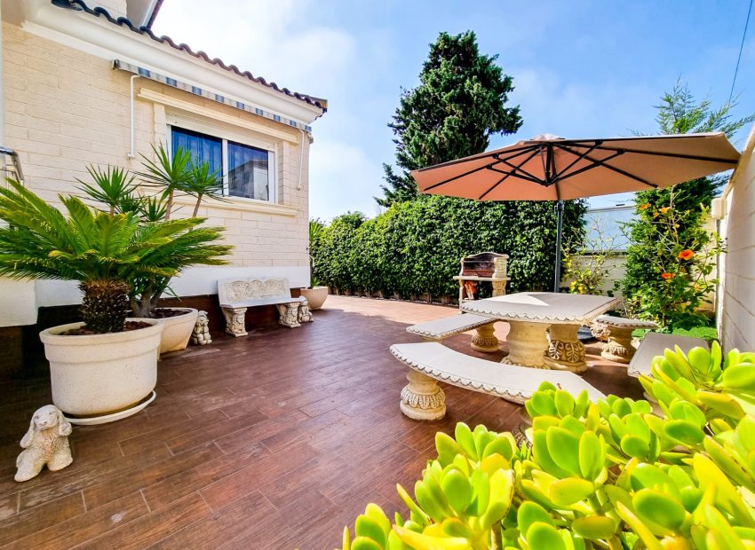 Resale - Villa - Torrevieia - La Mata