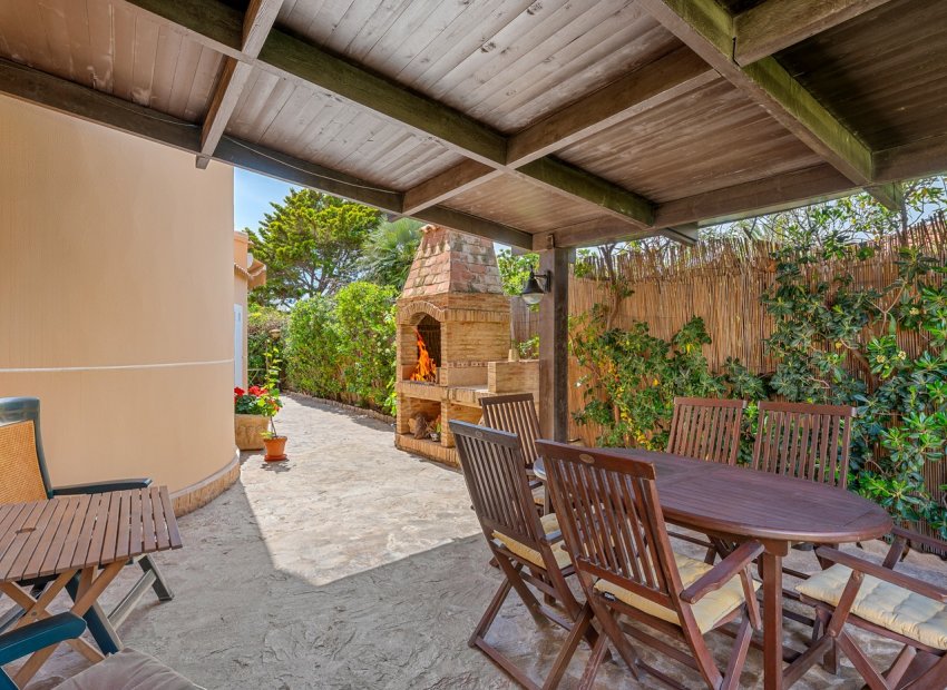 Resale - Villa - Torrevieia - La Mata