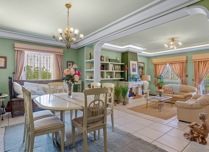 Resale - Villa - Torrevieia - La Mata