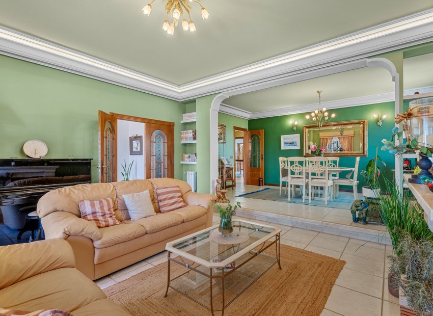 Resale - Villa - Torrevieia - La Mata